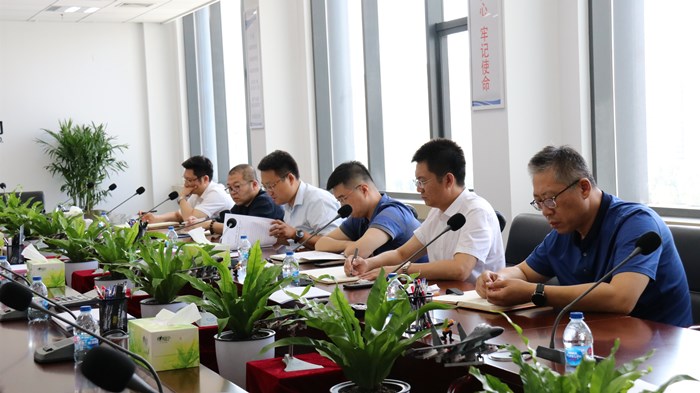 集團(tuán)召開黨委理論學(xué)習(xí)中心組學(xué)習(xí)擴大會議